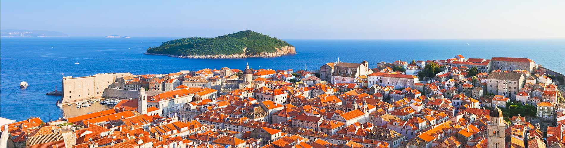 Panorama of Dubrovnik in Croatia.jpg